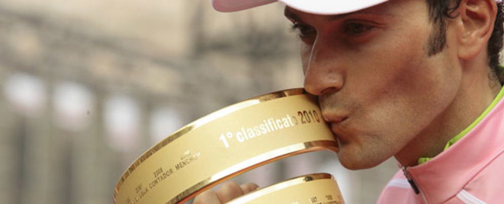 Foto: Basso se convierte en el nuevo ganador del Giro de Italia