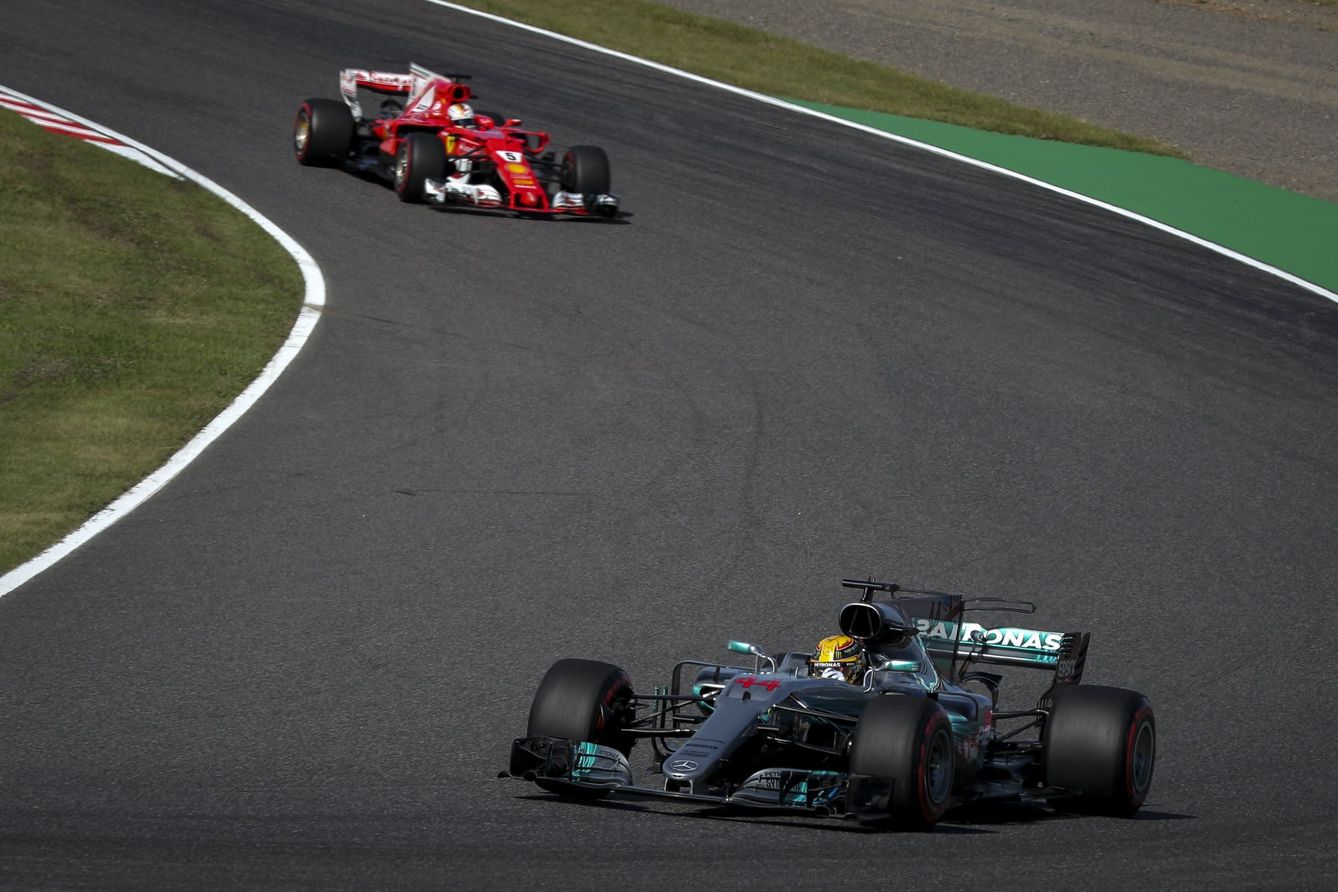 Vettel cada vez ve más lejos a Hamilton en el Mundial de F1. (EFE)