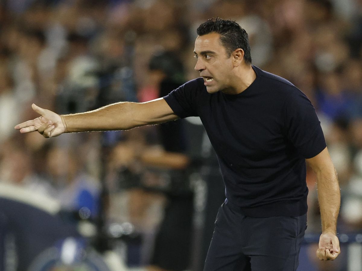Foto: Xavi carga contra el árbitro y la Liga: "Normal que la gente no quiera ver fútbol" (REUTERS/Juan Medina)