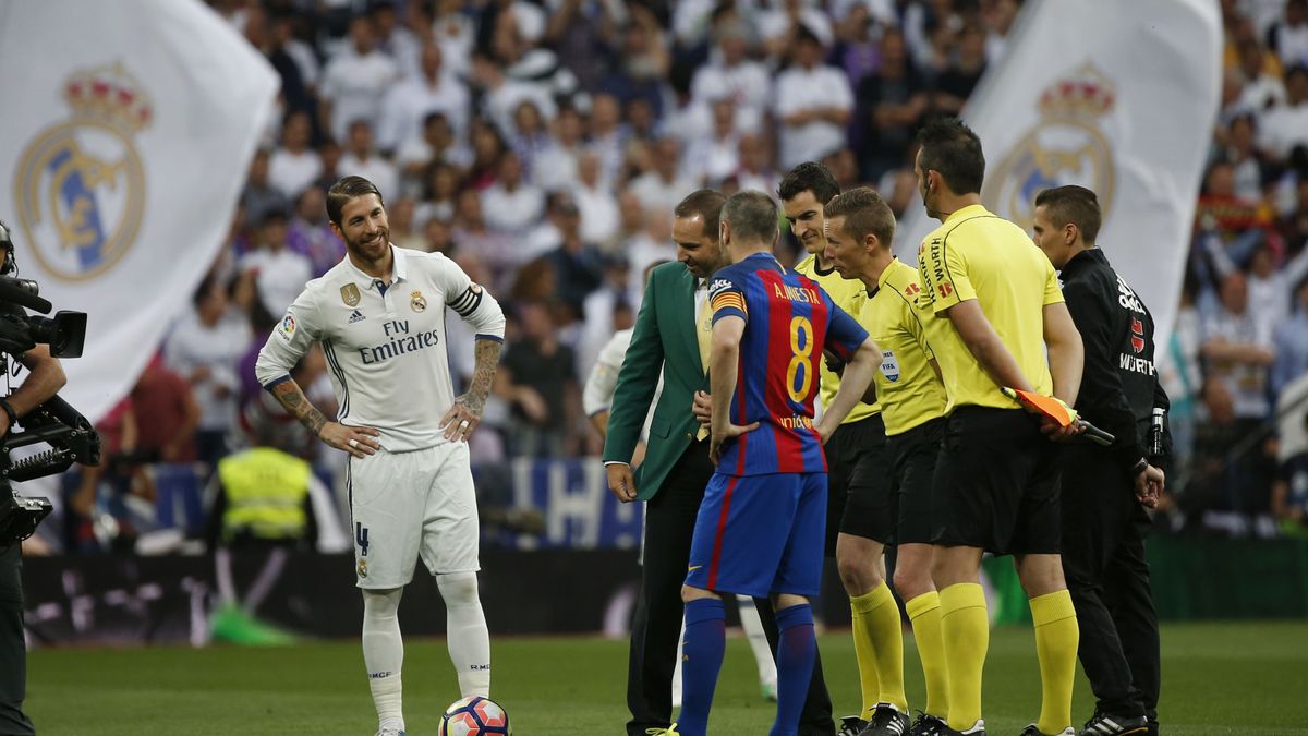 El Real Madrid homenajea a Sergio García antes del choque ante el Barcelona