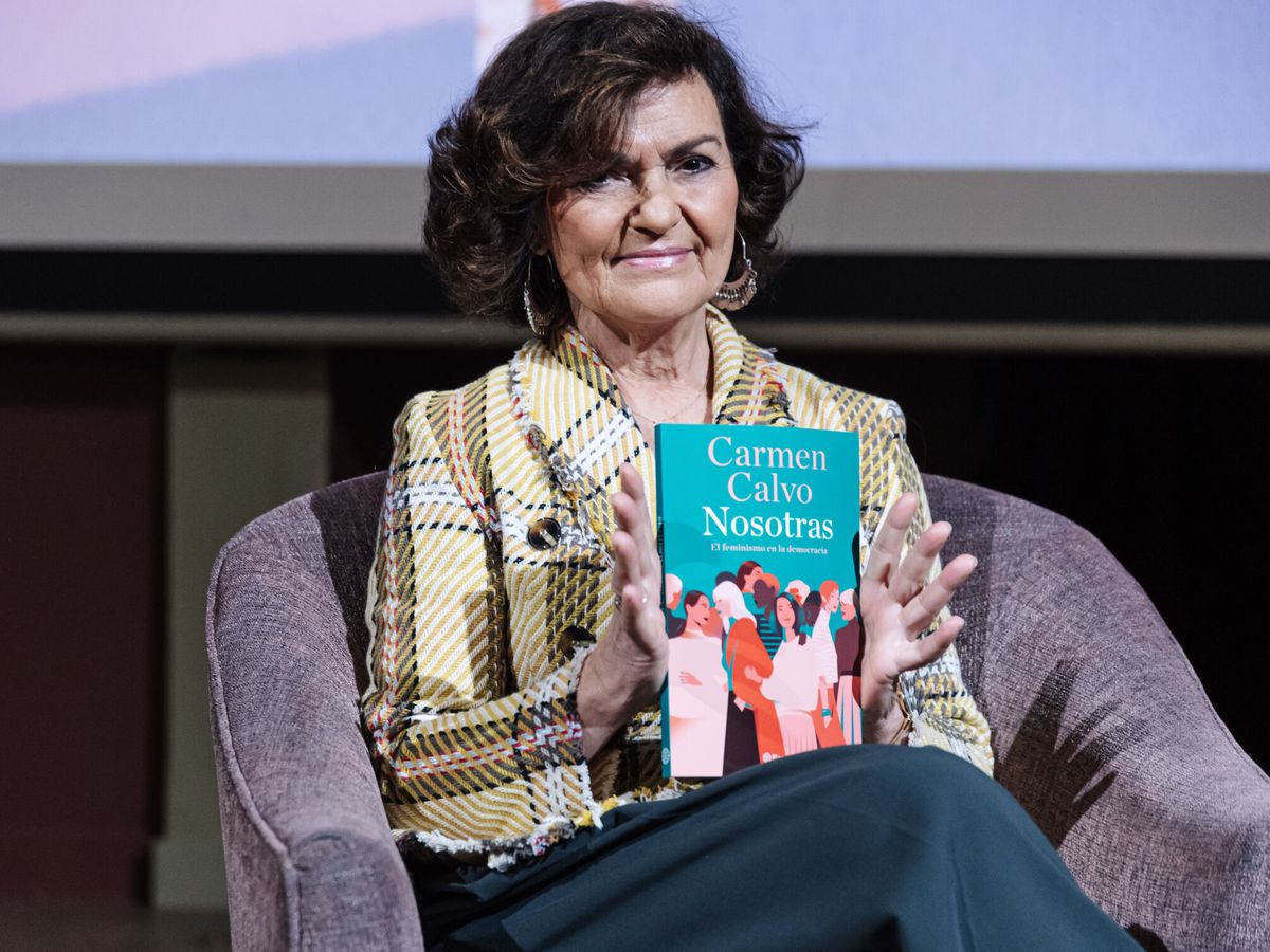 Foto: Carmen Calvo en la presentación de su libro. (Europa Press/Carlos Luján)