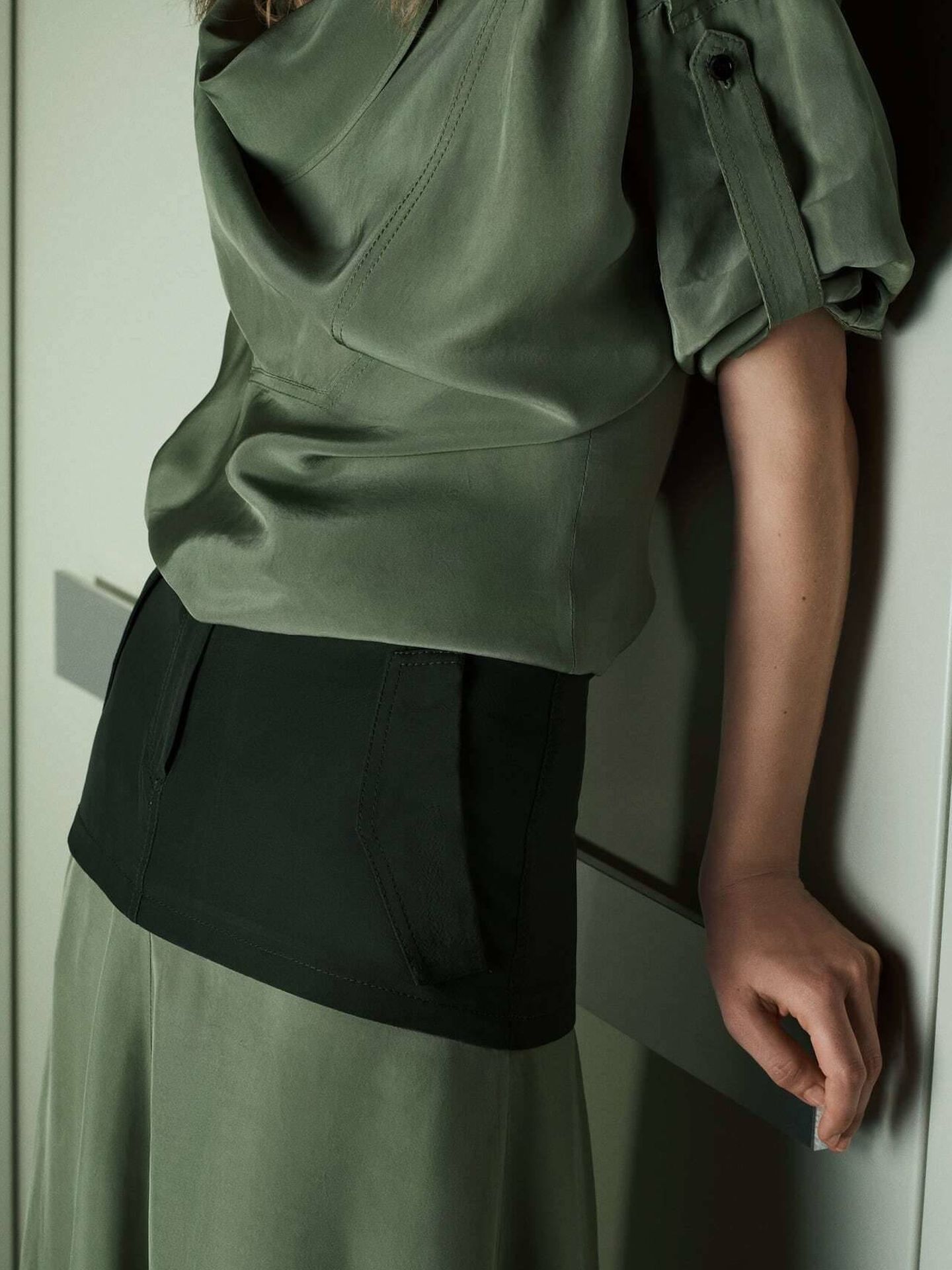 Un vestido de la nueva colección SRPLS de Zara. (Cortesía)