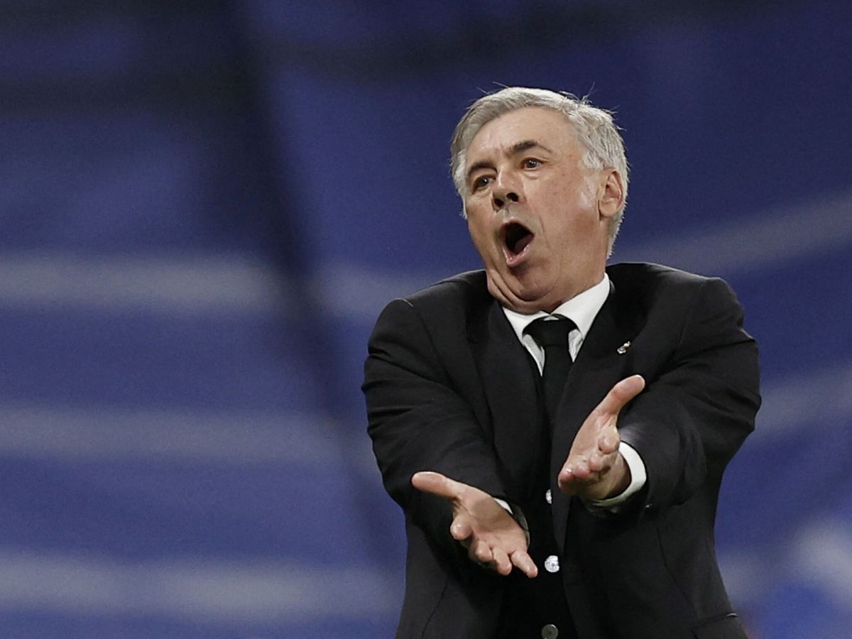 Foto: Ancelotti, durante un partido en el Bernabéu. (Reuters/Juan Medina)