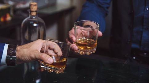 Por qué debes rebajar siempre el whisky con agua, según la ciencia