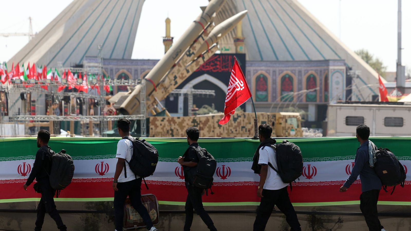 Irán estudia atacar objetivos militares de EEUU en Europa si Trump intensifica la guerra, según 'Financial Times'
