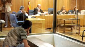 Empresarios vascos deciden callar y pagar el ‘impuesto revolucionario’ para no perjudicar la negociación del Gobierno con ETA
