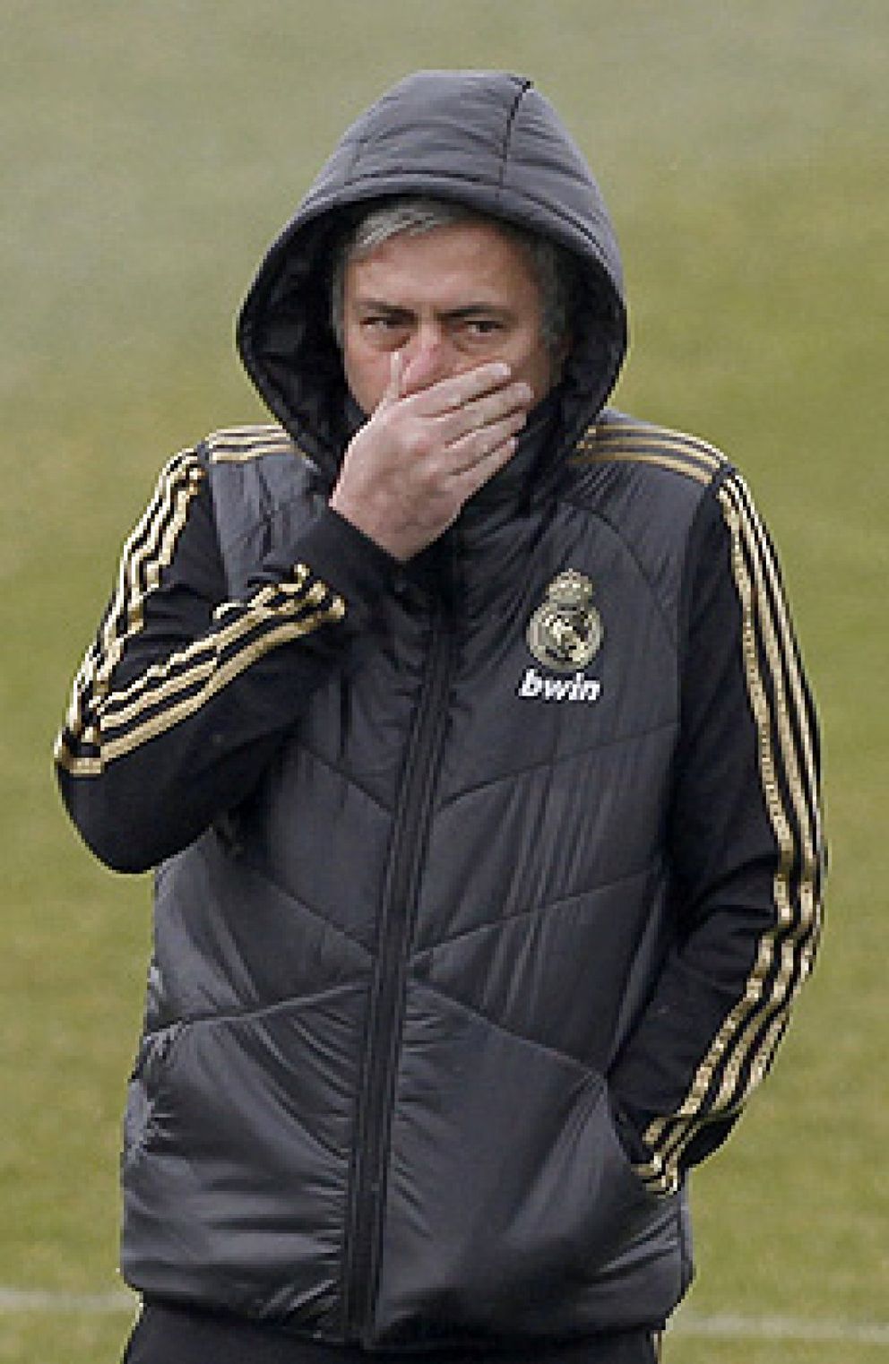 Foto: Mourinho rompe sus costumbres mientras juega al despiste con Di María