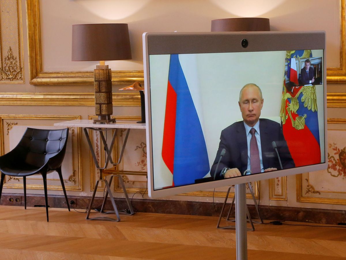 Foto: Vladímir Putin. en una conferencia en vídeo. (Reuters)