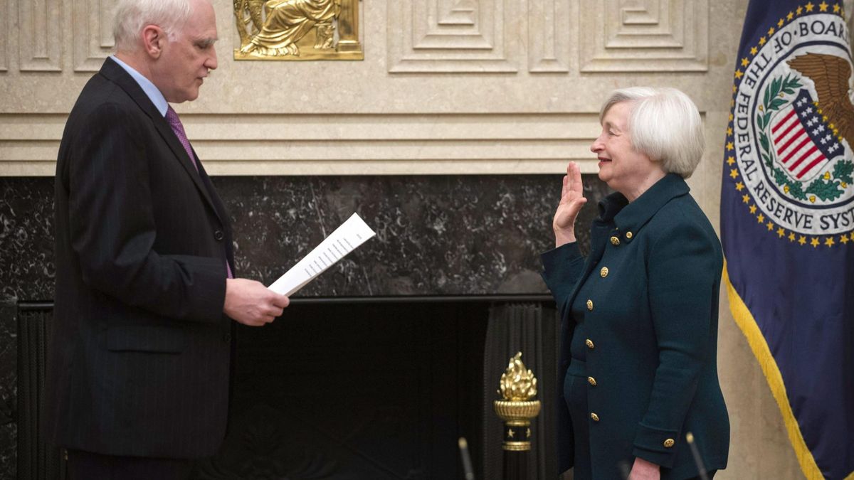 Yellen presentará 'la nueva Fed' en su primera comparecencia ante el Congreso 