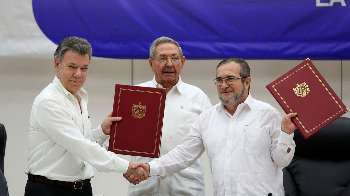 Colombia y las FARC firman el alto el fuego tras más de medio siglo de conflicto