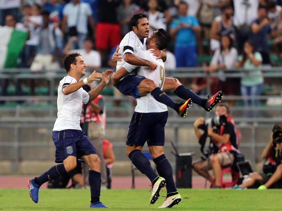 Foto: Éder y Pellè celebran un gol durante la Eurocopa de 2016. (EFE)