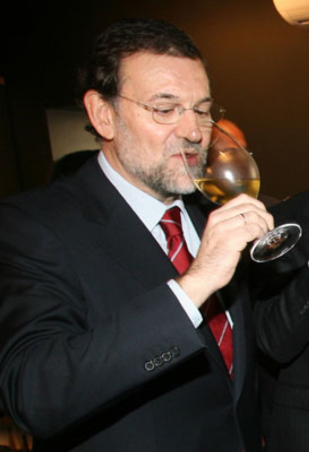 Foto: Zapatero echa el freno a la ley sobre el vino para evitar un motín