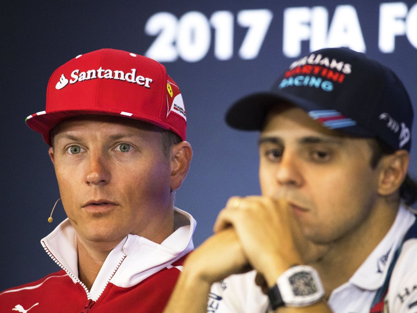 Kimi Raikkonen llegó a Ferrari para hacerle mayor competencia a Fernando Alonso y apenas mejoró los resultados del brasileño (EFE Srdjan Suki)