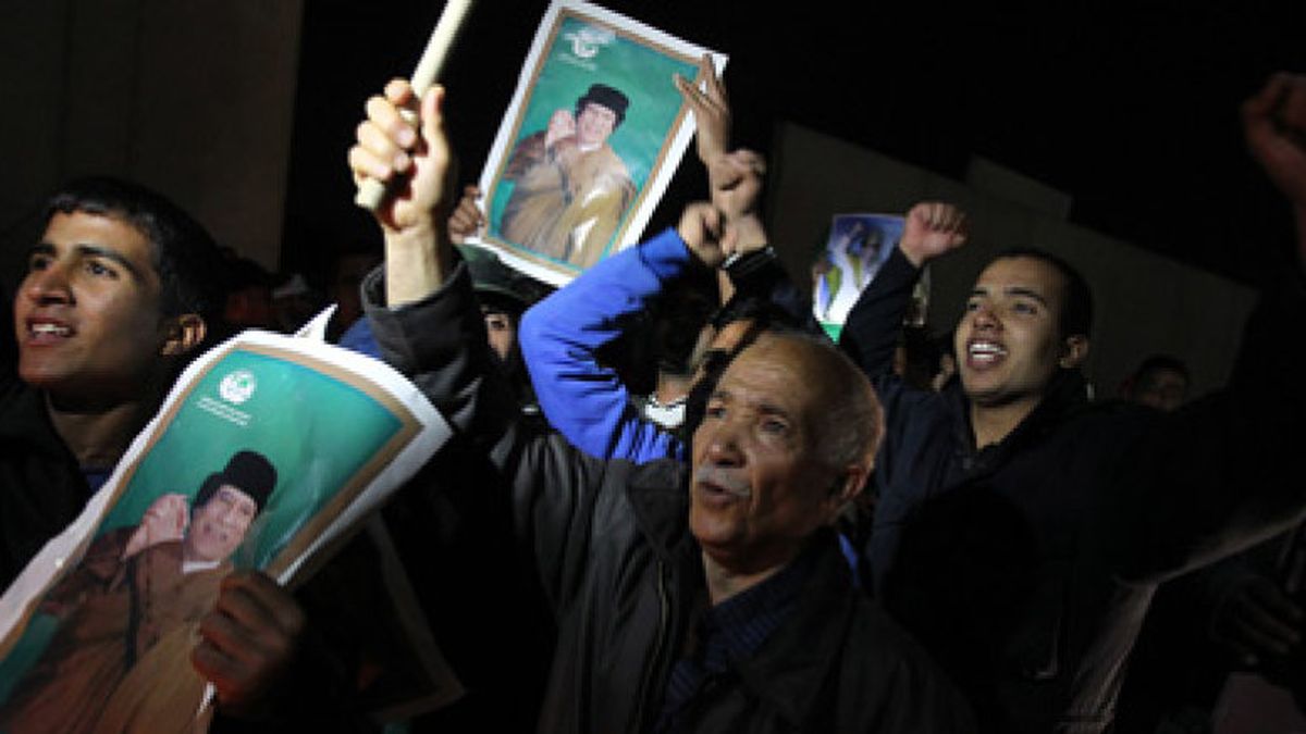 Gadafi acusa a la OTAN de bombardear el centro de Trípoli