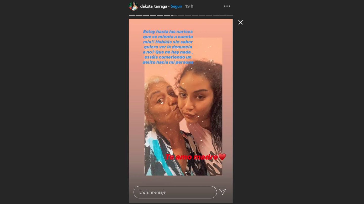 Captura de la 'story' de Dakota Tárraga y su madre. (Instagram)