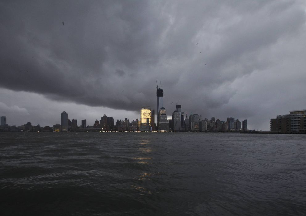 Foto: Apagón en Nueva York tras el paso de un huracán (EFE)