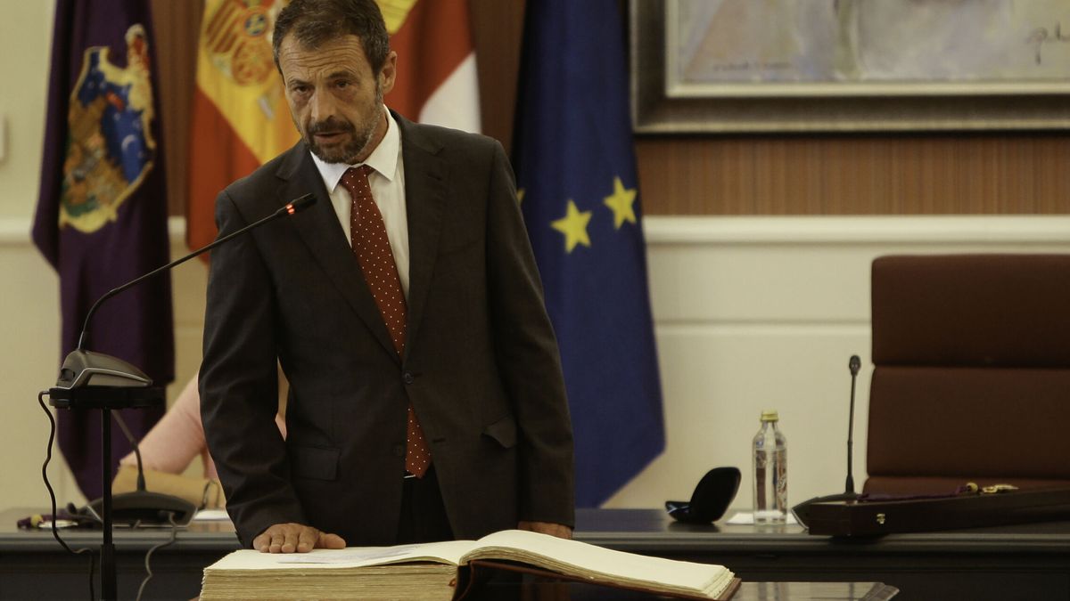 El teniente de alcalde de Vox en Guadalajara contrata a su hermano como asesor