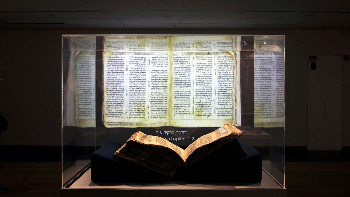 Vendida la Biblia hebrea más antigua del mundo por 38 millones de dólares