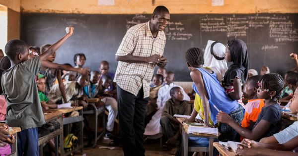 Foto: Un profesor durante una clase en Ouahigouya, al norte de Burkina Faso. (M. Rodríguez) 