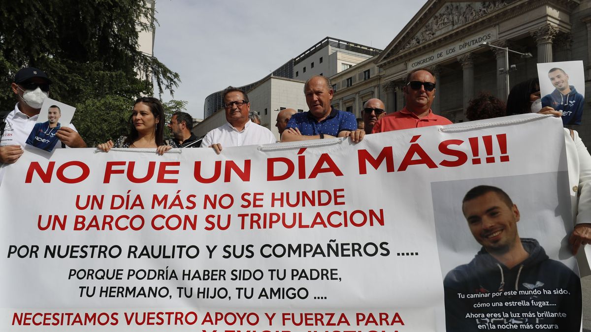 Las familias del Villa de Pitanxo: "El Gobierno todavía no ha cumplido con sus obligaciones"