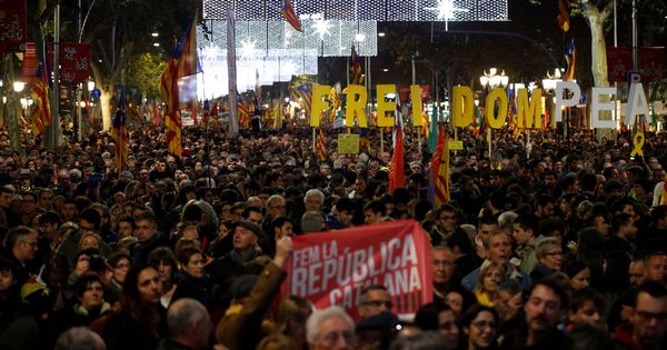 Foto: Manifestación unitaria del independentismo. (Reuters)