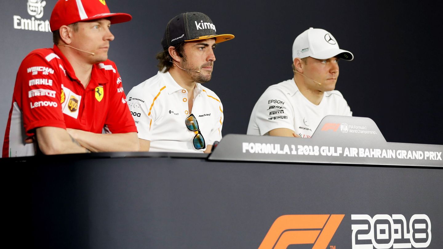 Kimi Raikkonen compartió rueda de prensa en Baréin con Fernando Alonso y Valtteri Bottas. (EFE)