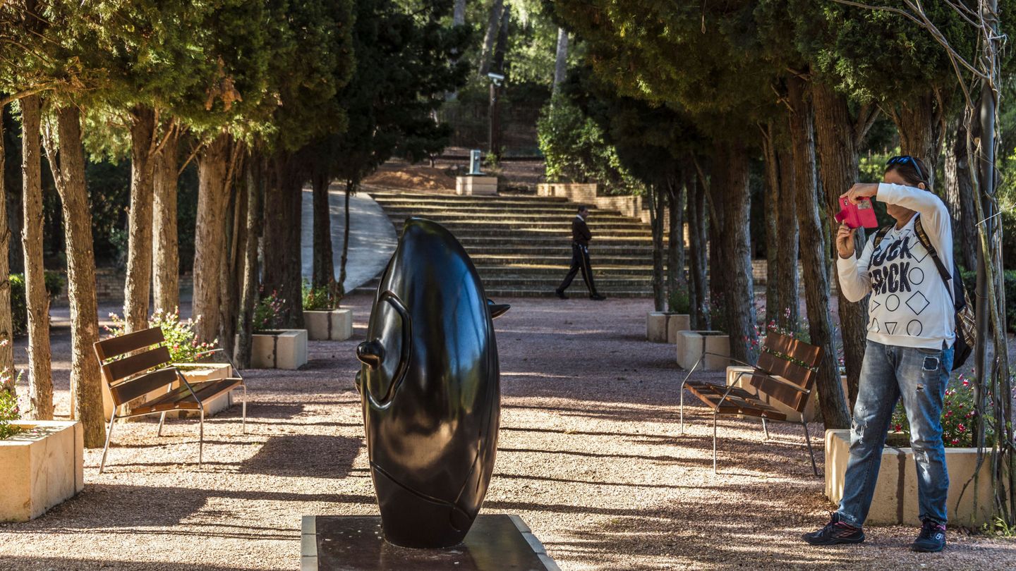 Los jardines del Palacio de Marivent, de 9.155 metros cuadrados de extensión, se pueden visitar desde 2017. (EFE)