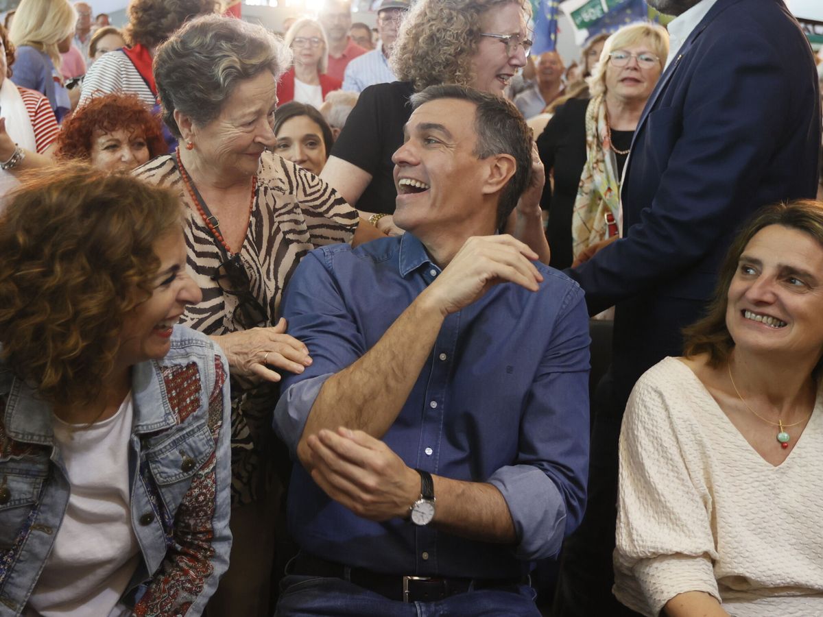 Foto: Pedro Sánchez, en el mitin del PSOE celebrado en Sevilla. (EFE/José Manuel Vidal)