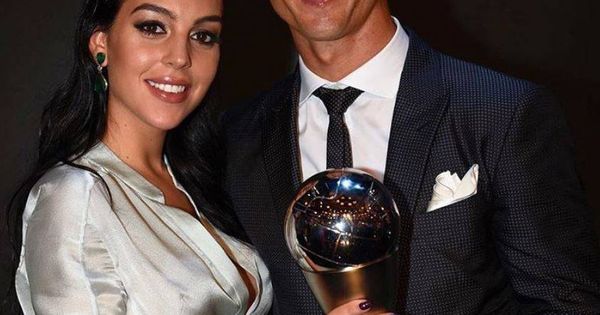 Foto: Cristiano y Georgina en los premios The Best. (Instagram)