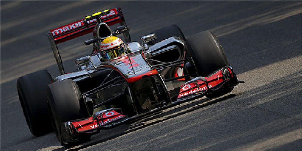 Foto: McLaren y Hamilton dominan los segundos libres por delante de un Alonso 'averiado'