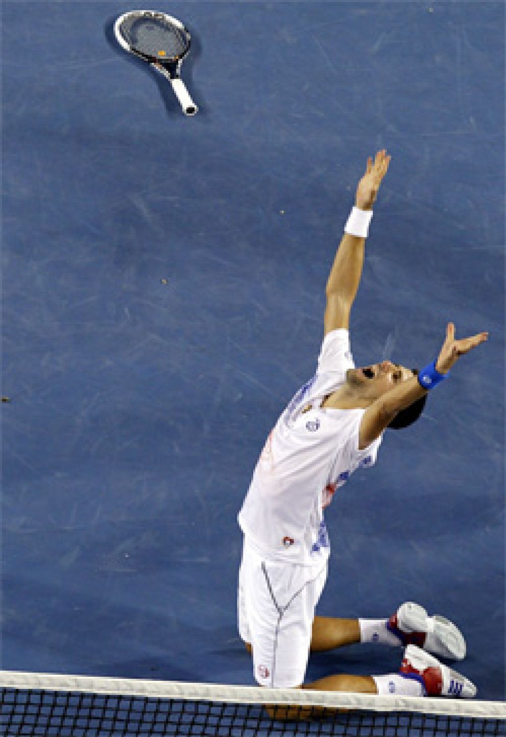 Foto: Djokovic oculta su última arma antes de jugar frente a Nadal: ¿una pastilla mágica?