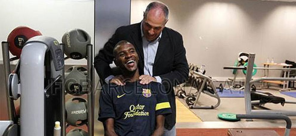Foto: Abidal visita a sus compañeros del Barcelona y se ejercita en la ciudad deportiva azulgrana