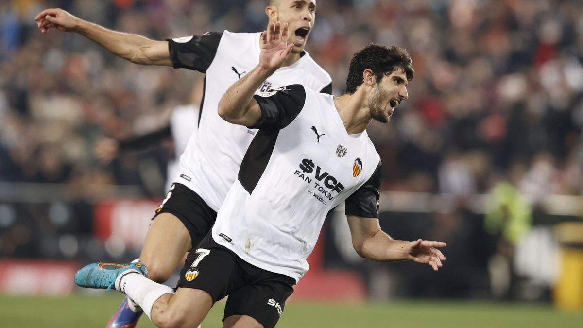 Un golazo de Guedes desarma al Athletic y mete al Valencia en la final de la Copa del Rey