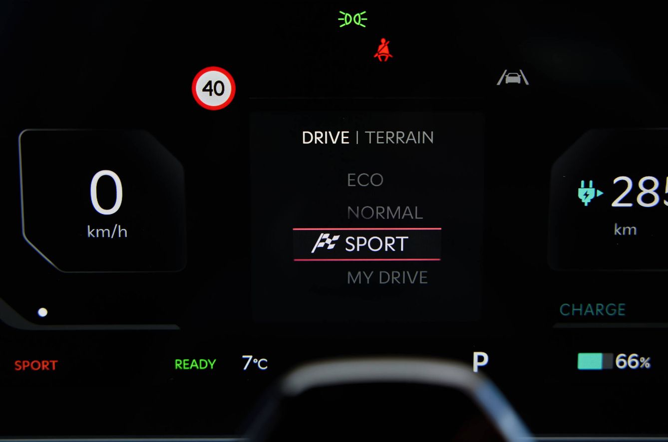 Hay cuatro modos de conducción, para elegir: Eco, Normal, Sport y My Drive configurable.