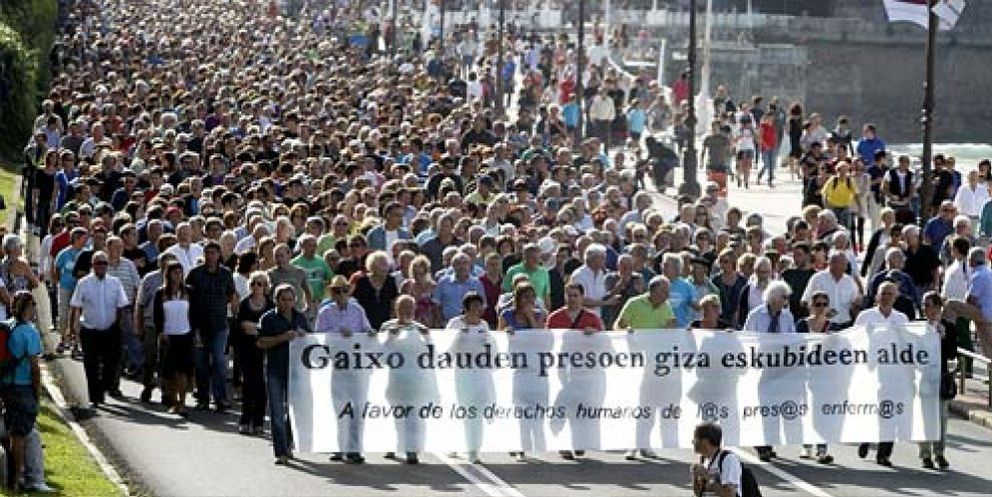 Foto: Miles de personas piden en San Sebastián la liberación de Uribetxebarria