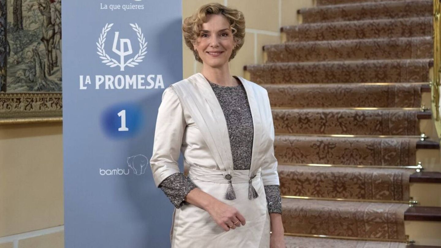 La actriz Eva Martín interpreta a Cruz, marquesa de Luján, en la serie 'La Promesa'. (RTVE)