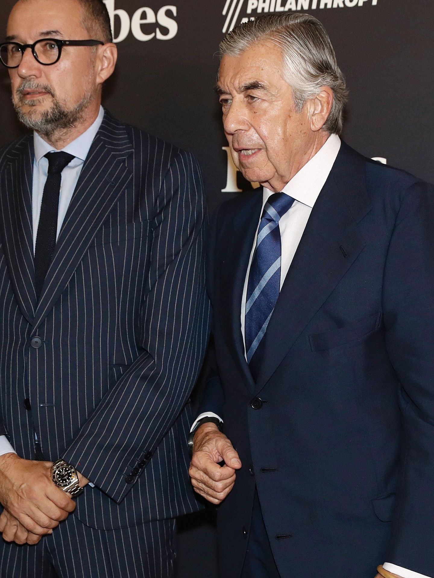 El editor y director de 'Forbes', Andrés Rodríguez, con Alberto Alcocer, en una imagen de archivo. (EFE)
