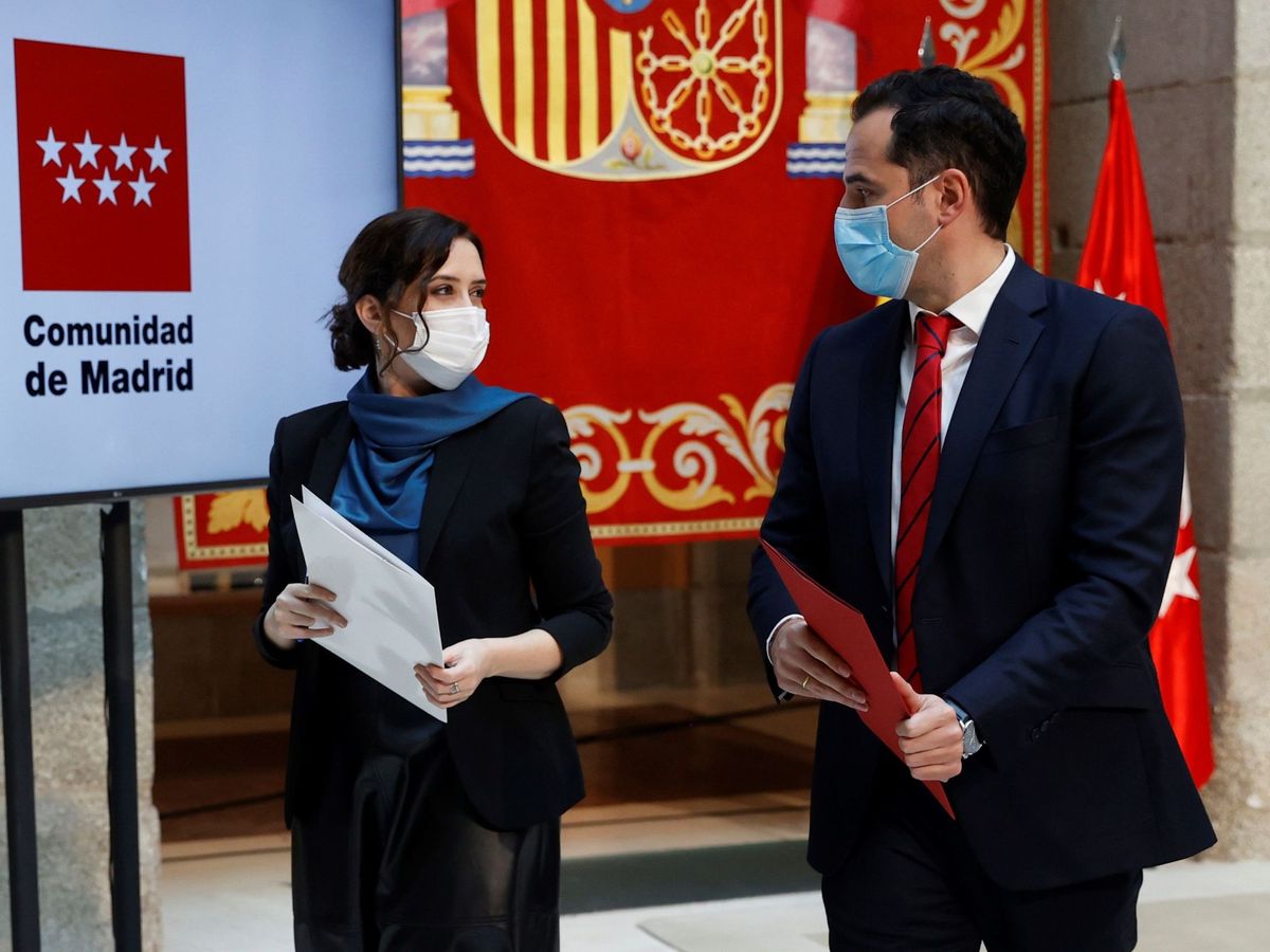 Foto: La presidenta de la Comunidad de Madrid, Isabel Díaz Ayuso (i), y el vicepresidente, Ignacio Aguado (d). (EFE)
