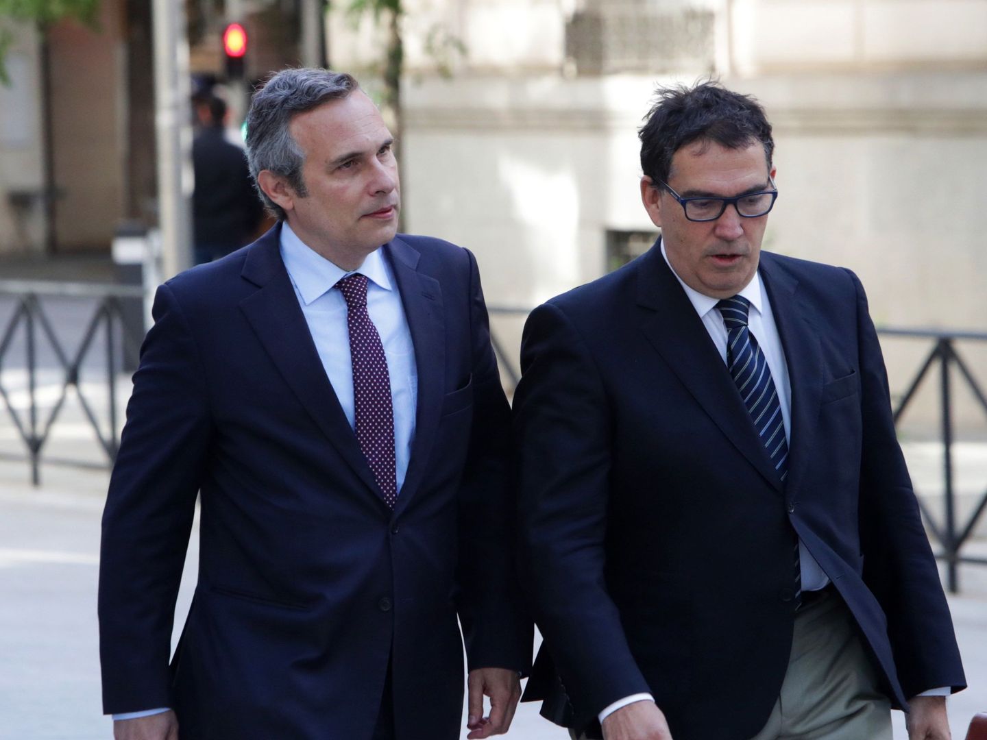 Alay (i), a su llegada a la Audiencia Nacional en 2018 citado por un supuesto delito de encubrimiento al acompañar Puigdemont cuando fue detenido en Alemania. (EFE)