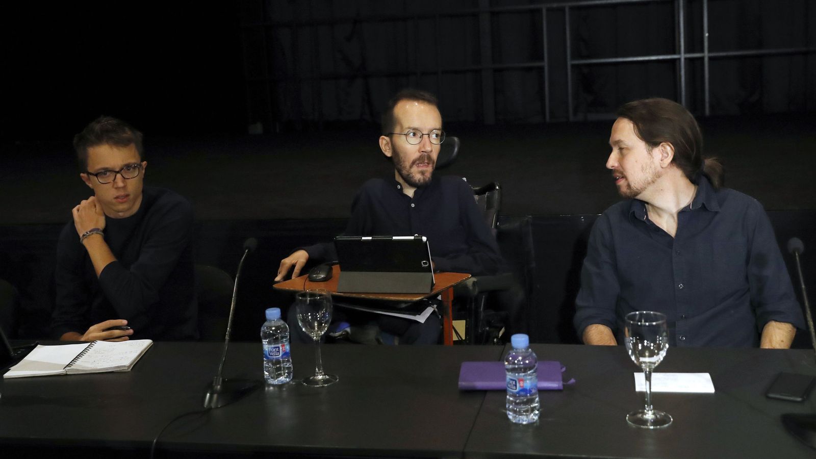 Foto: El secretario general de Podemos, Pablo Iglesias (d), junto al secretario de Organización, Pablo Echenique (c), y el secretario Político, Íñigo Errejón, en el último consejo ciudadano. (EFE)