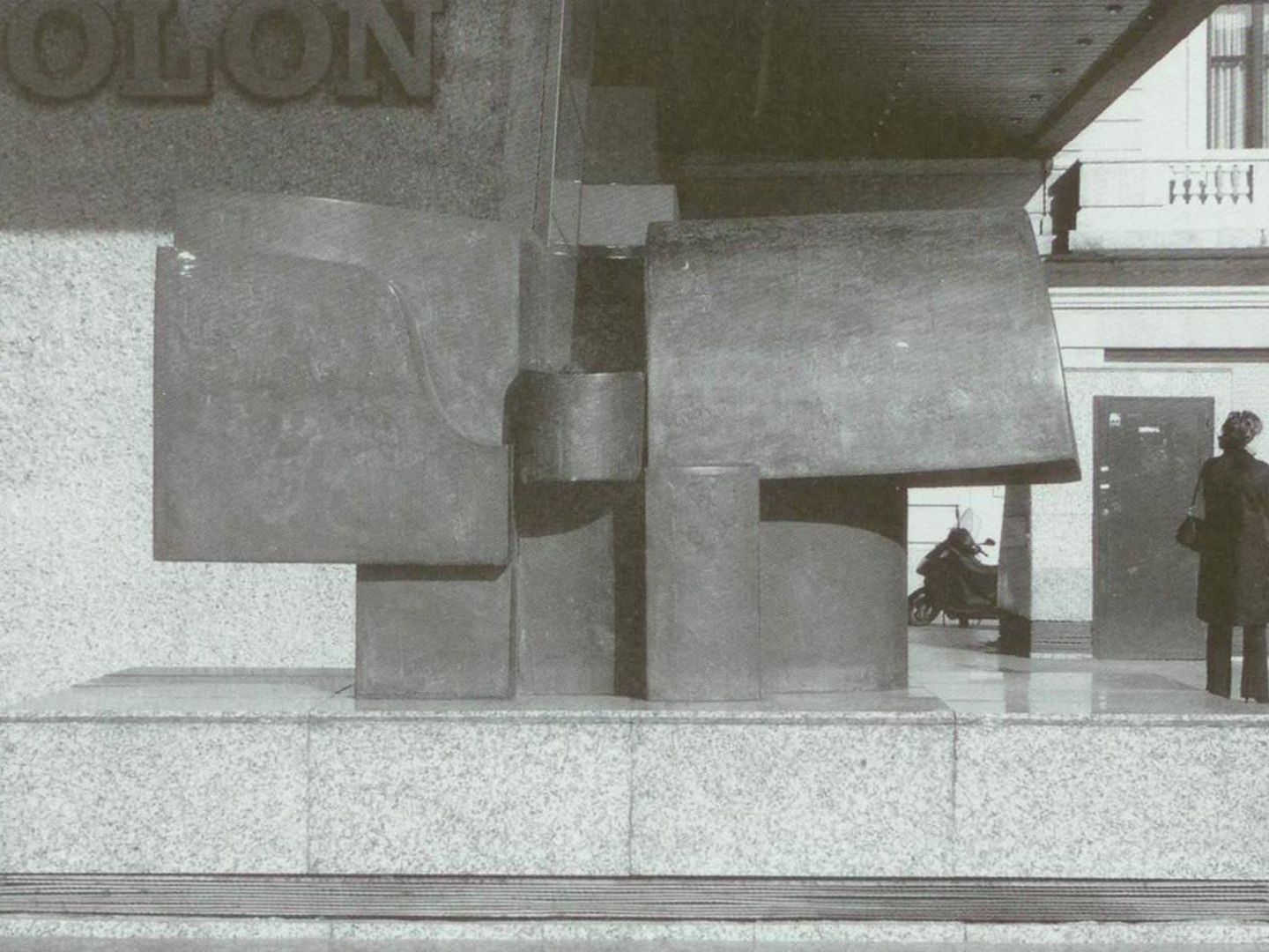  Torres de Colón, Madrid, 1965. Bronce. (Cortesía de Silvia Blanco)