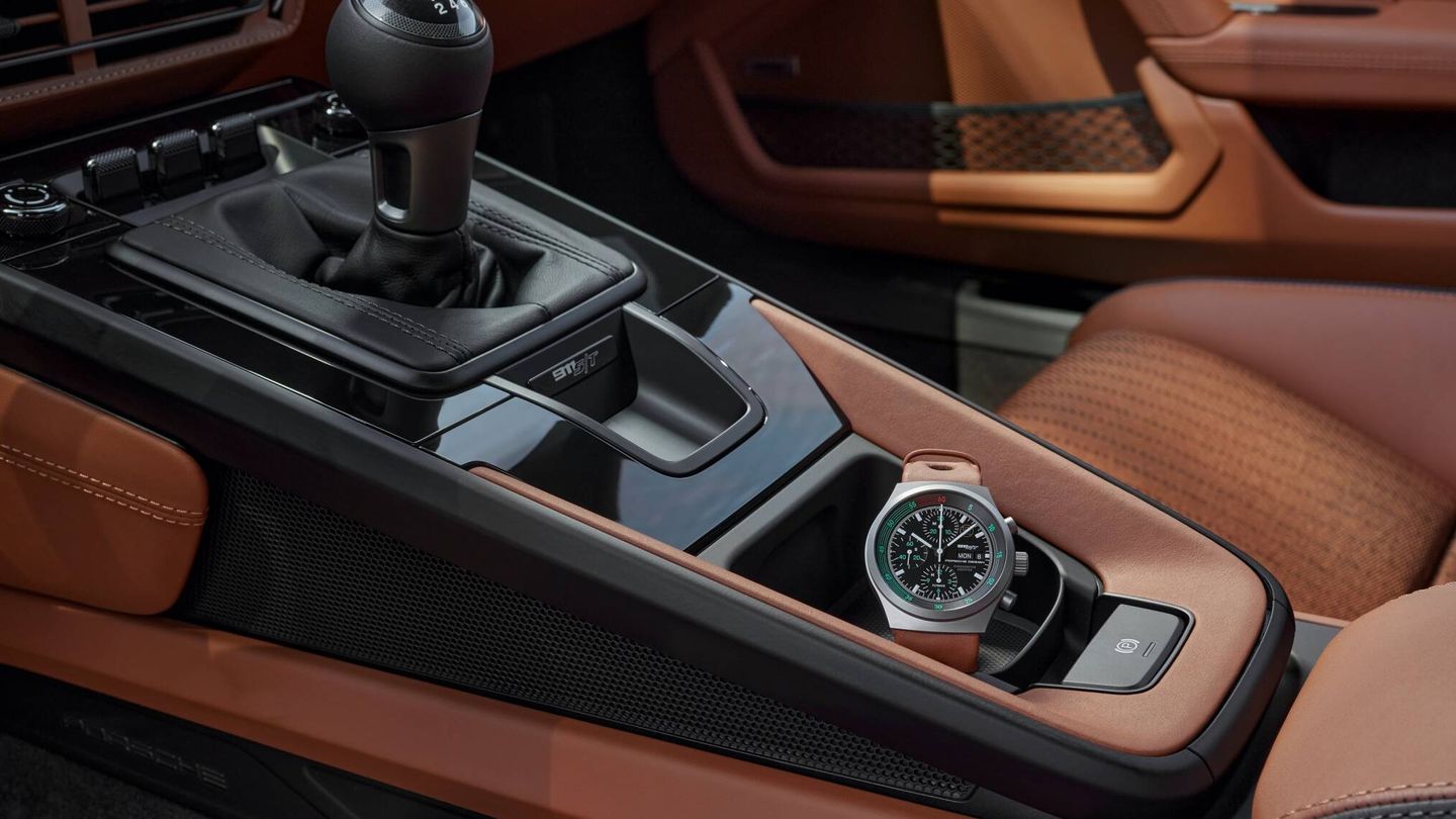 El reloj Chronograph 1 - 911 S/T se ofrecerá solo a los compradores del coche, por 12.150 euros más.