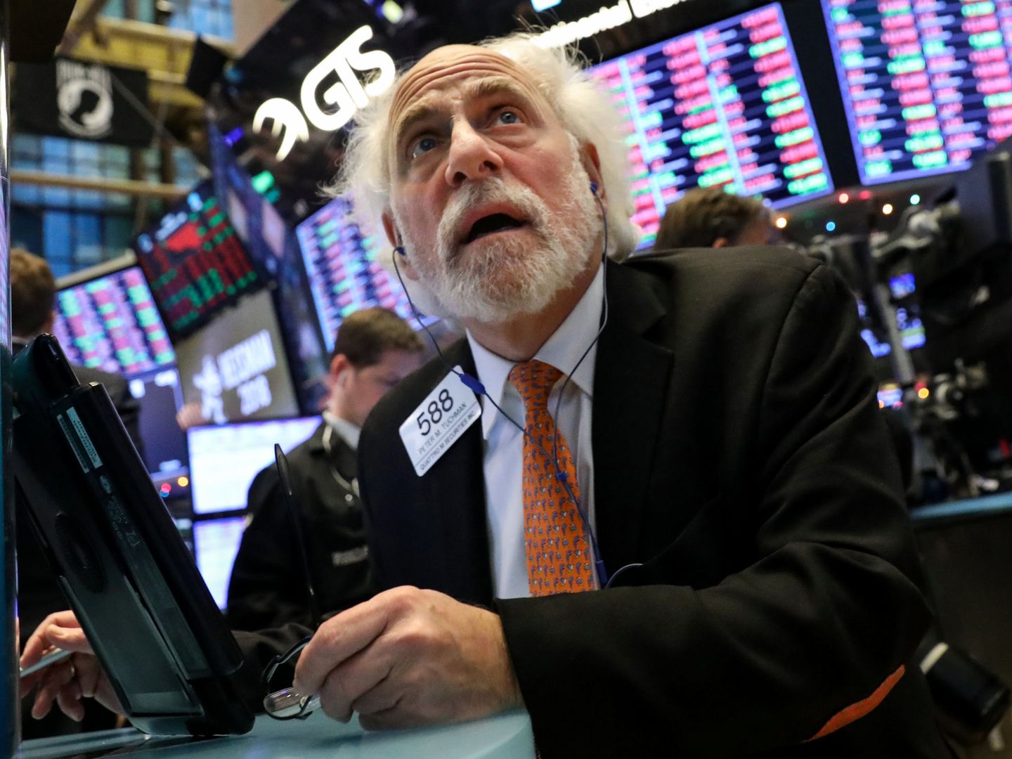 Un trader en la bolsa de Nueva York. (Reuters)