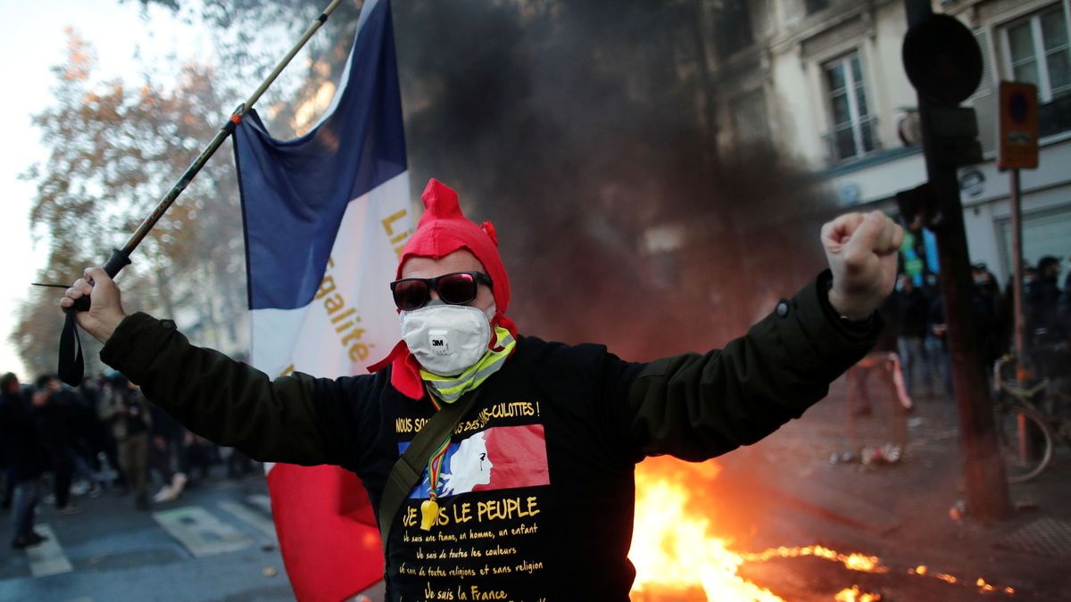 Las masivas protestas en Francia contra la ley de seguridad se saldan con 50 detenidos