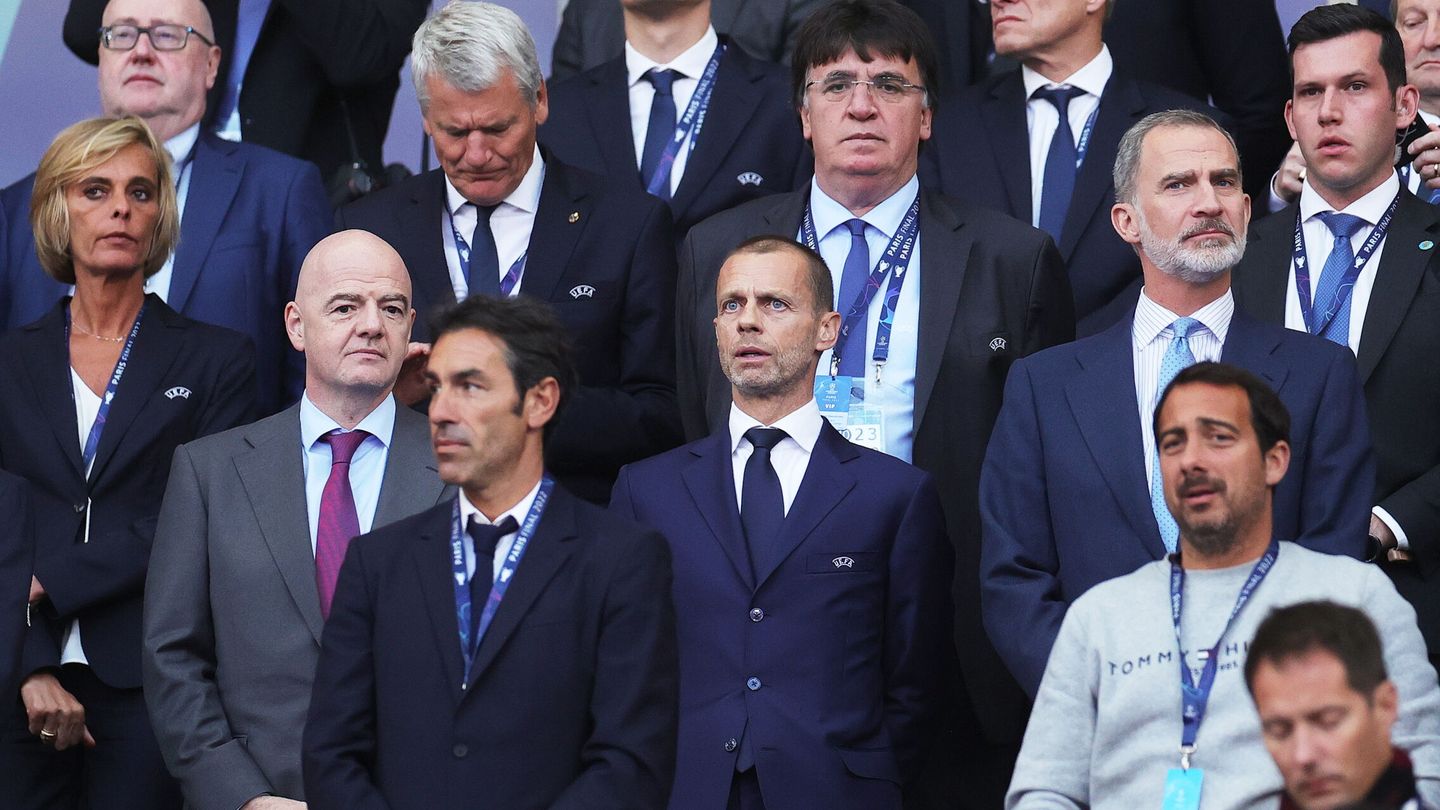 Gianni Infantino, presidente de la UEFA, junto a Aleksander Ceferin, presidente de la FIFA (EFE/EPA/Friedemann Vogel) 