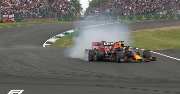 Foto: Vettel se llevó por delante a Verstappen. (F1)