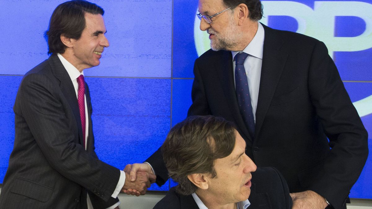 Rajoy se venga de Aznar en las librerías: ya ha vendido un 30% más que su predecesor