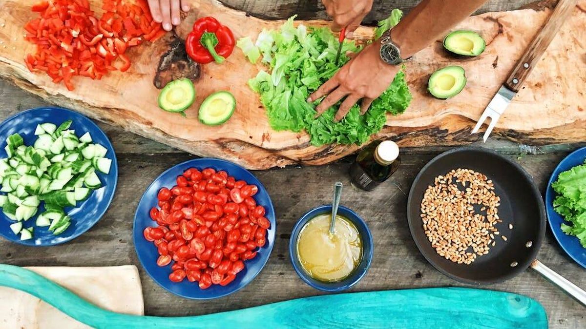 Los alimentos ideales para cenas de verano: ligeros, sanos y bajos en calorías