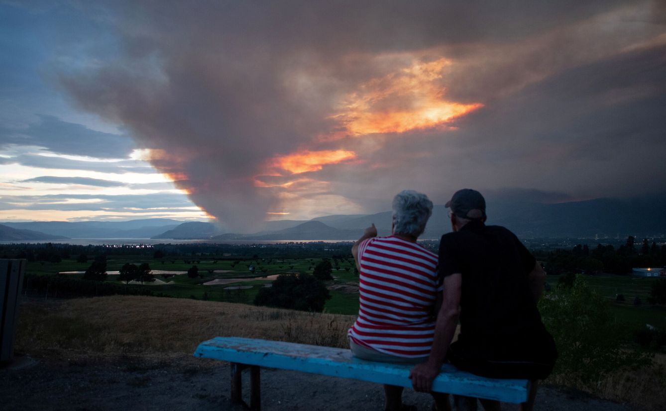 Cenizas y humo producidos por los incendios forestales en Canadá en agosto. (Reuters/Artur Gajda)