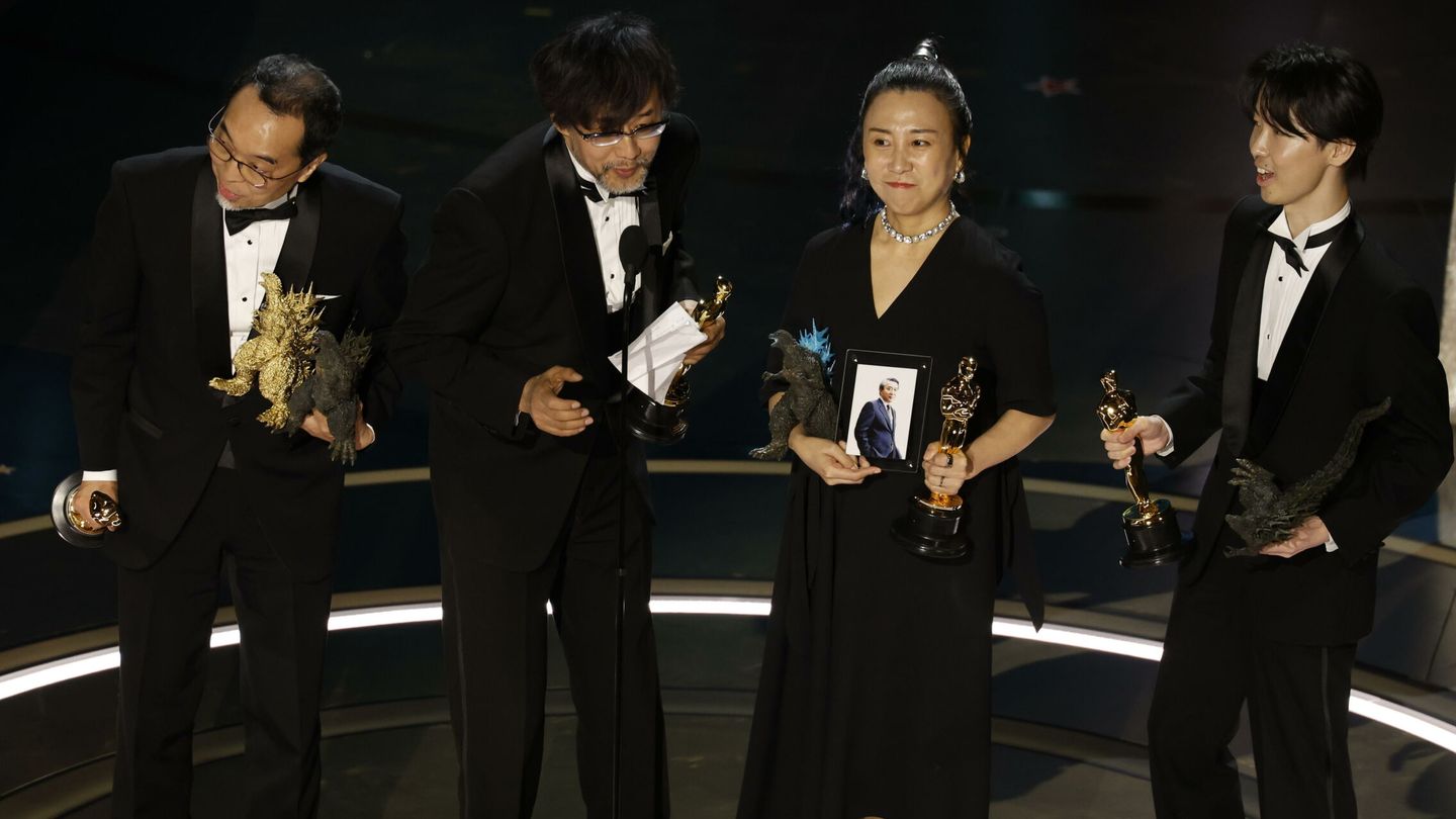 Unos felices galardonados en los Premios Oscar. (EFE)